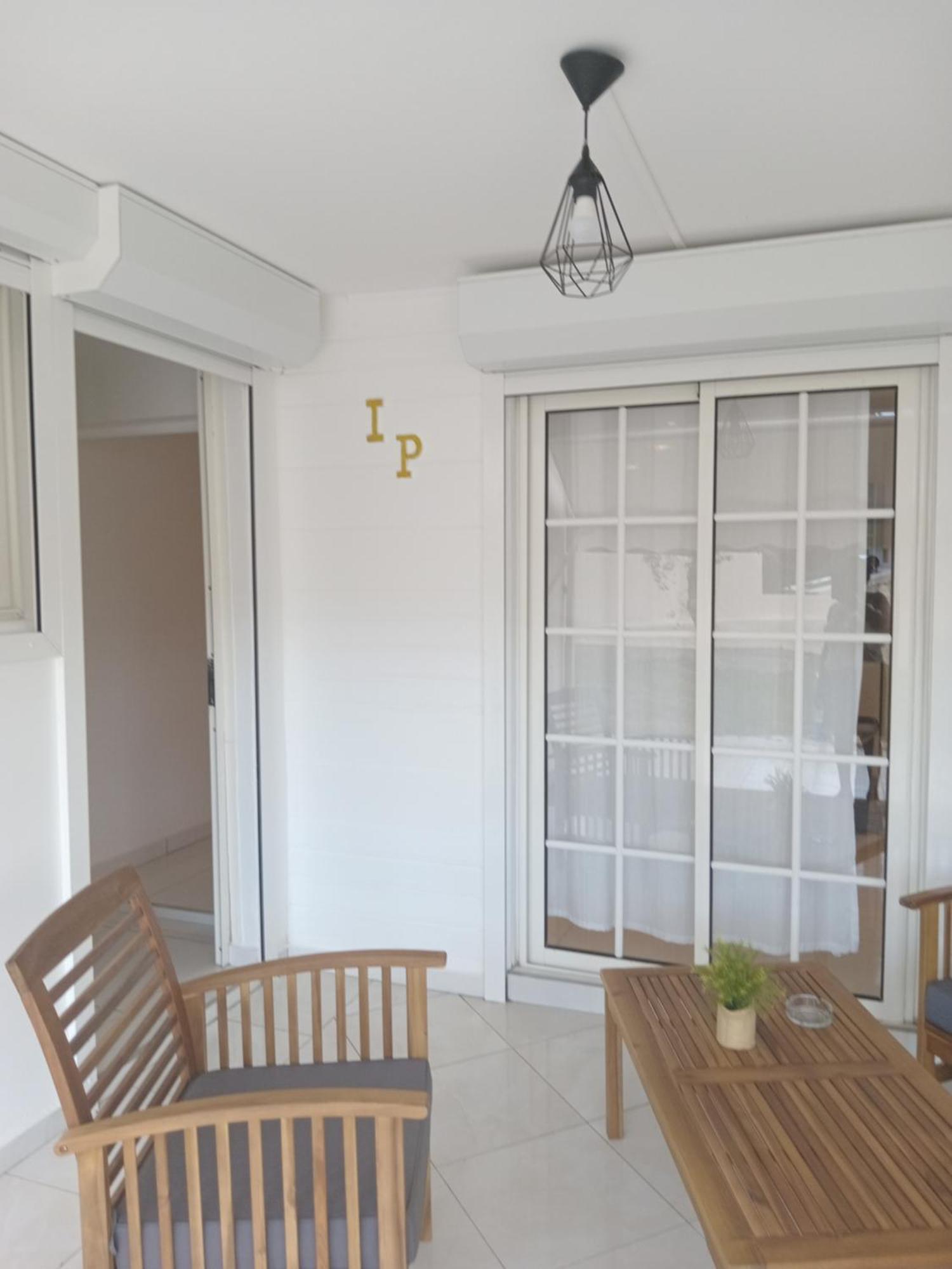 Bed and Breakfast L'Instant Present Le Moule Esterno foto