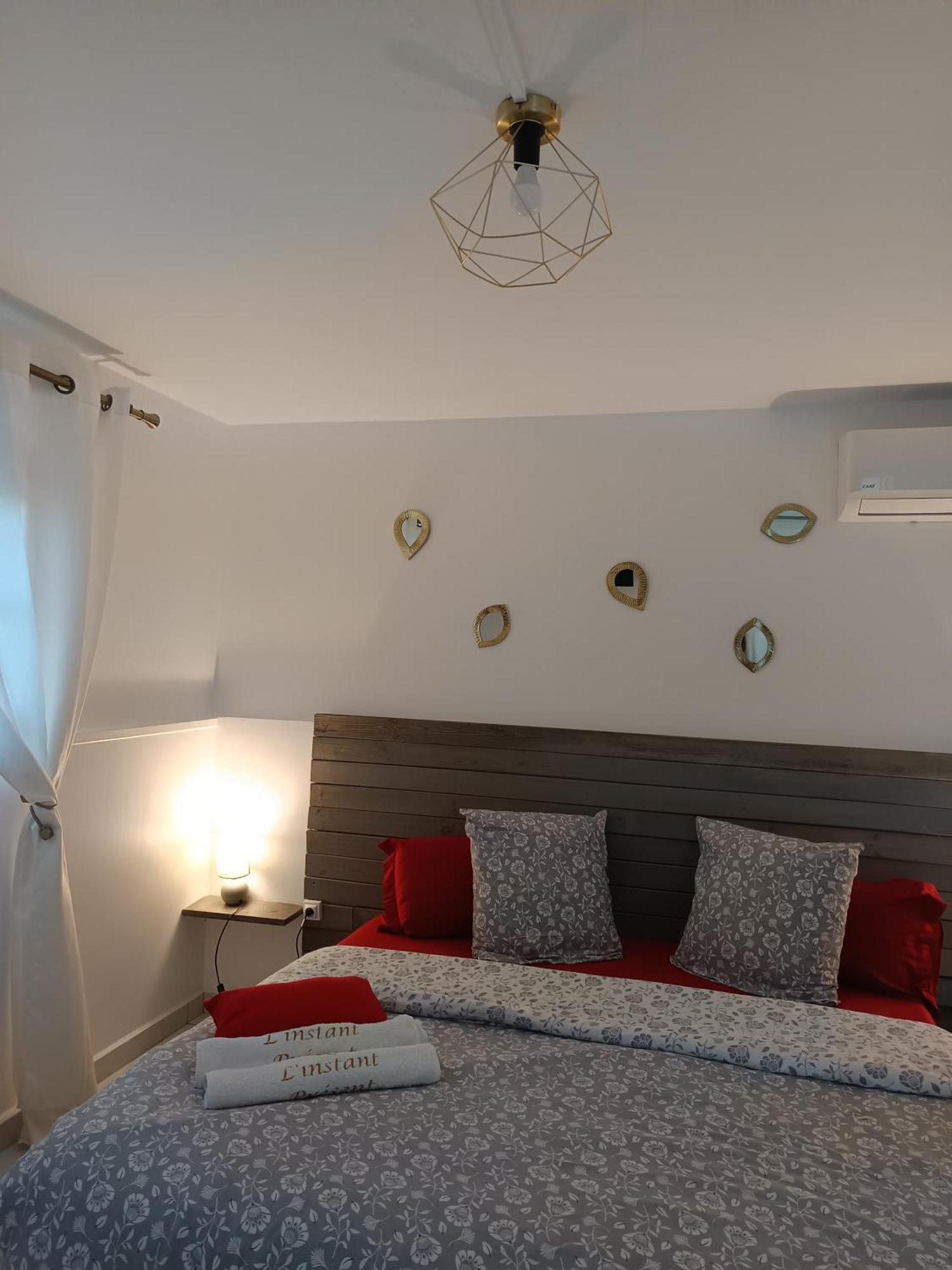 Bed and Breakfast L'Instant Present Le Moule Esterno foto